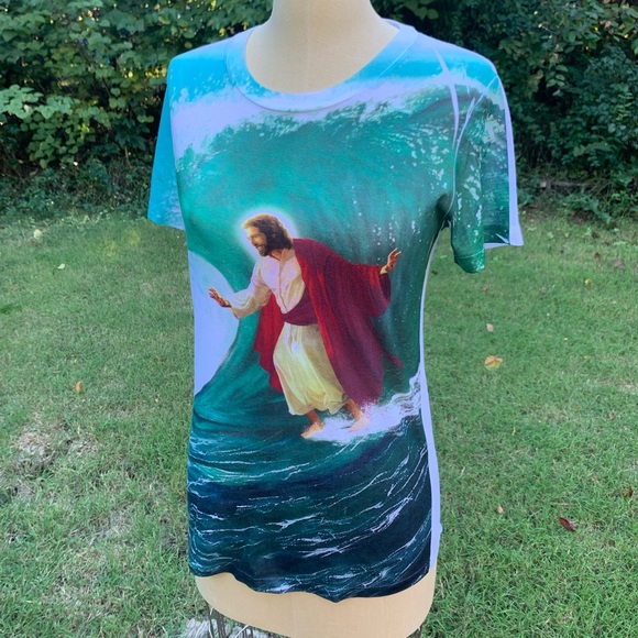 🏄‍♂️NWOT Surfing Jesus T-Shirt🏄‍♂️ - Picture 10 of 14